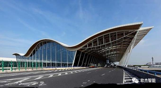 上海浦東國際機場w.jpg