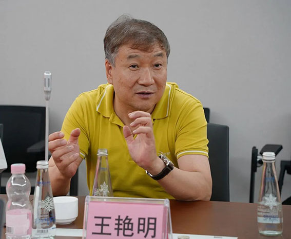 中國紅十字會總會事業(yè)發(fā)展中心顧問王艷明w.jpg